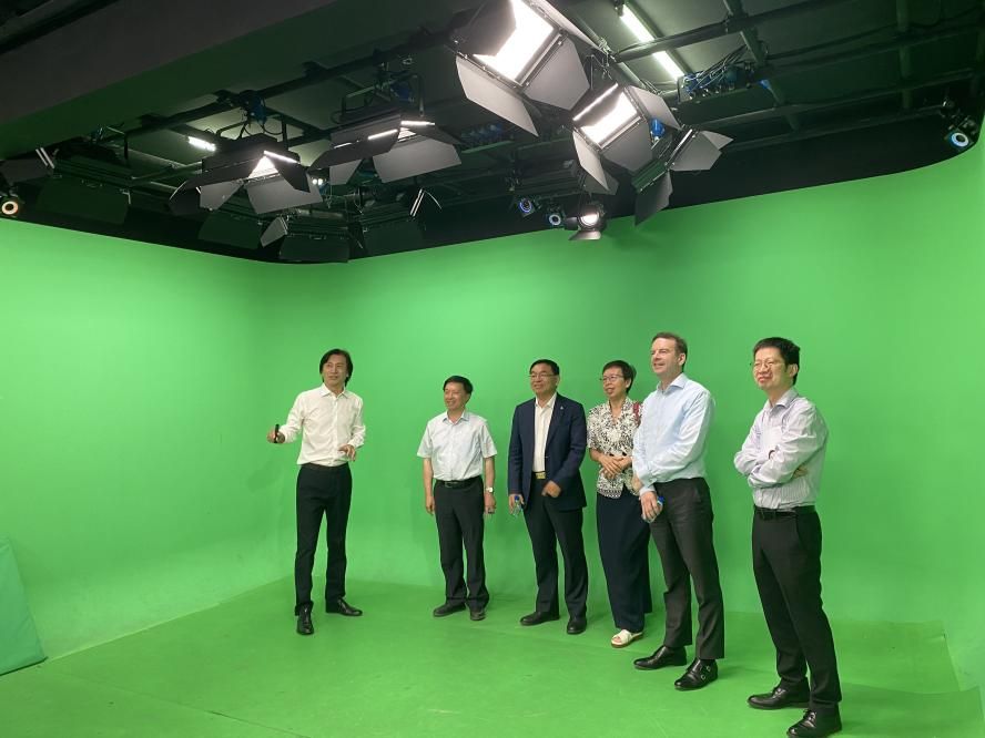 4DAEF8CDBC3ABECB29BC879F6E9_2DB83344_FC48